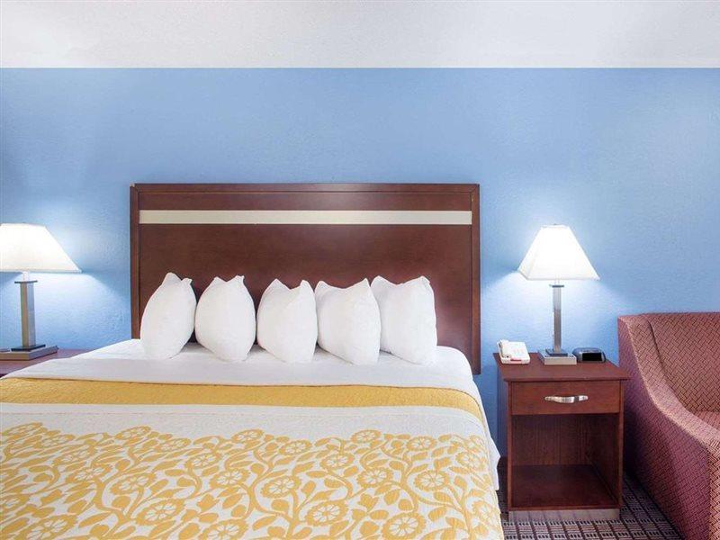 Days Inn By Wyndham ניו הייבן מראה חיצוני תמונה