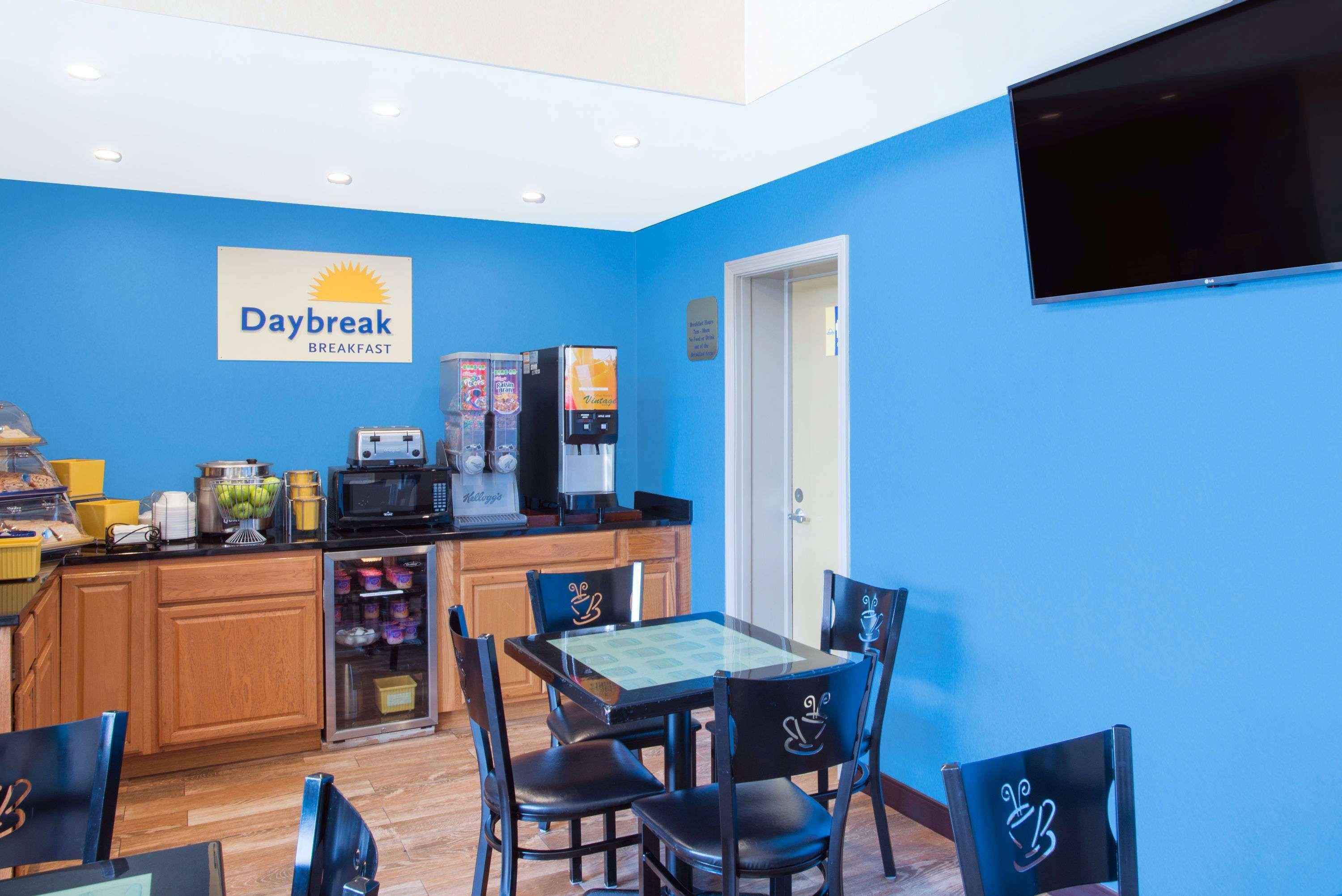 Days Inn By Wyndham ניו הייבן מראה חיצוני תמונה